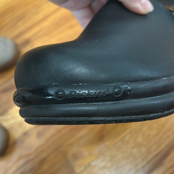 Dickies Leather Comfy Clogs - Picture 3 of 5